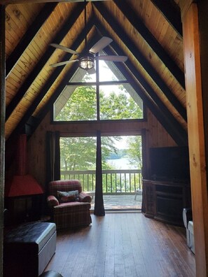 Smart TV, fireplace - Modern A-Frame with beautiful view of Lake Logan in The Hocking Hills! (Logan)