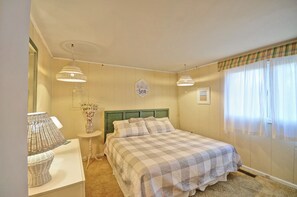 3 bedrooms, free WiFi, bed sheets