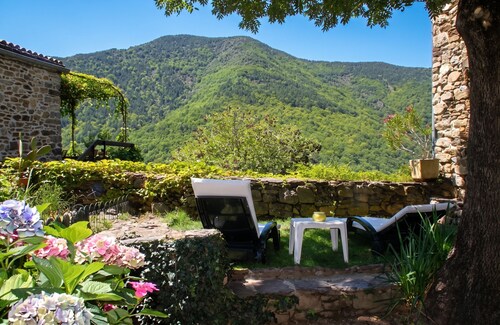 Homerez - House in Dompnac, mountain view