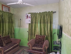 Lobby sitting area - Lelah Visitors Suite (Gombe)