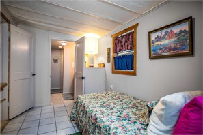 2 bedrooms, bed sheets