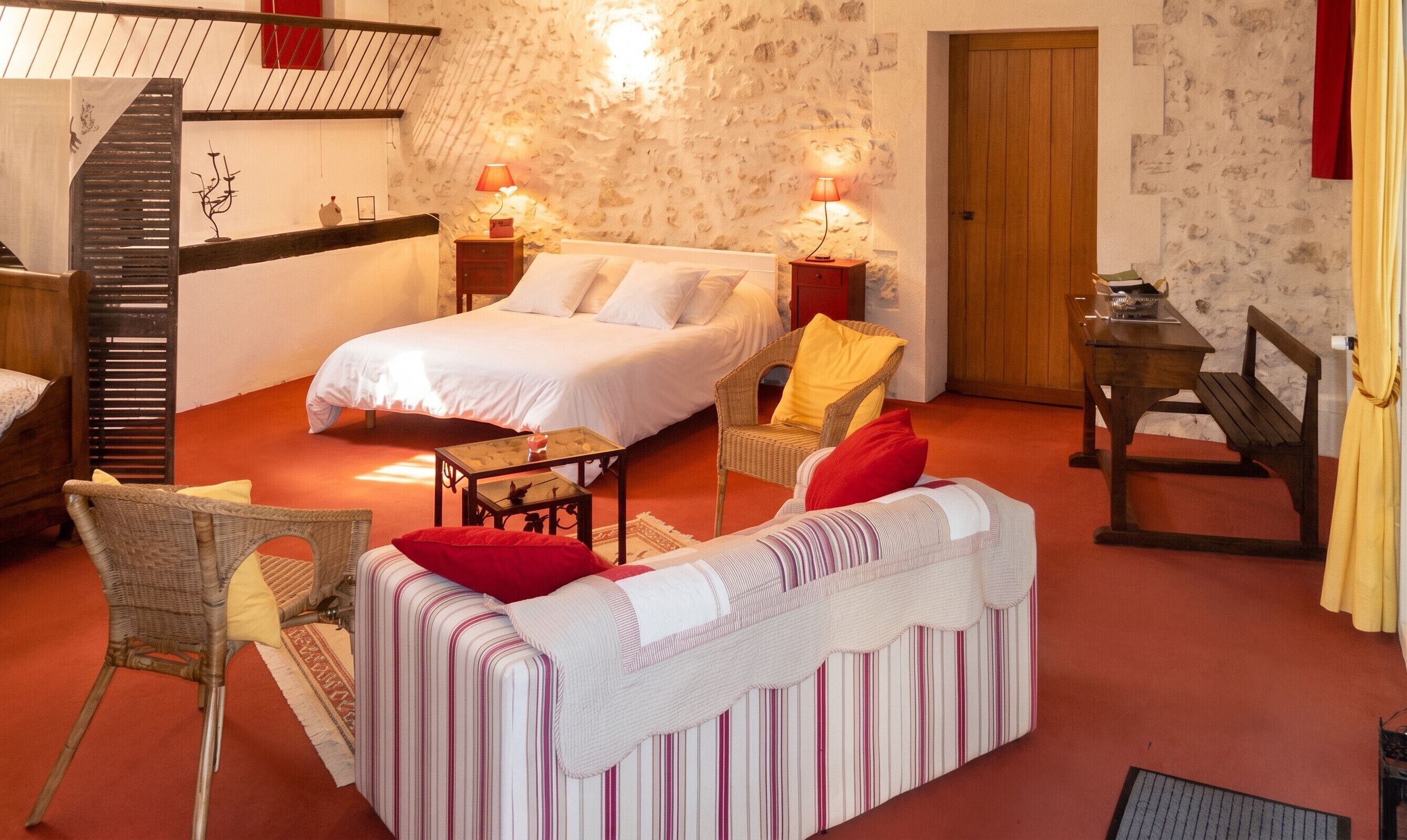 Bügeleisen/Bügelbrett, Reisekinderbett, kostenloses WLAN, Bettwäsche