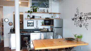 Fridge, microwave, oven, stovetop