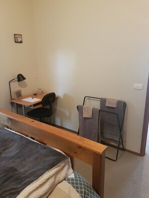 Interior - Temora Cottage - Relaxed family cottage retreat (Ocean Grove)