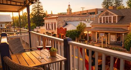 Private Balcony Overlooking Washington St in Downtown Sonora - Free Parking