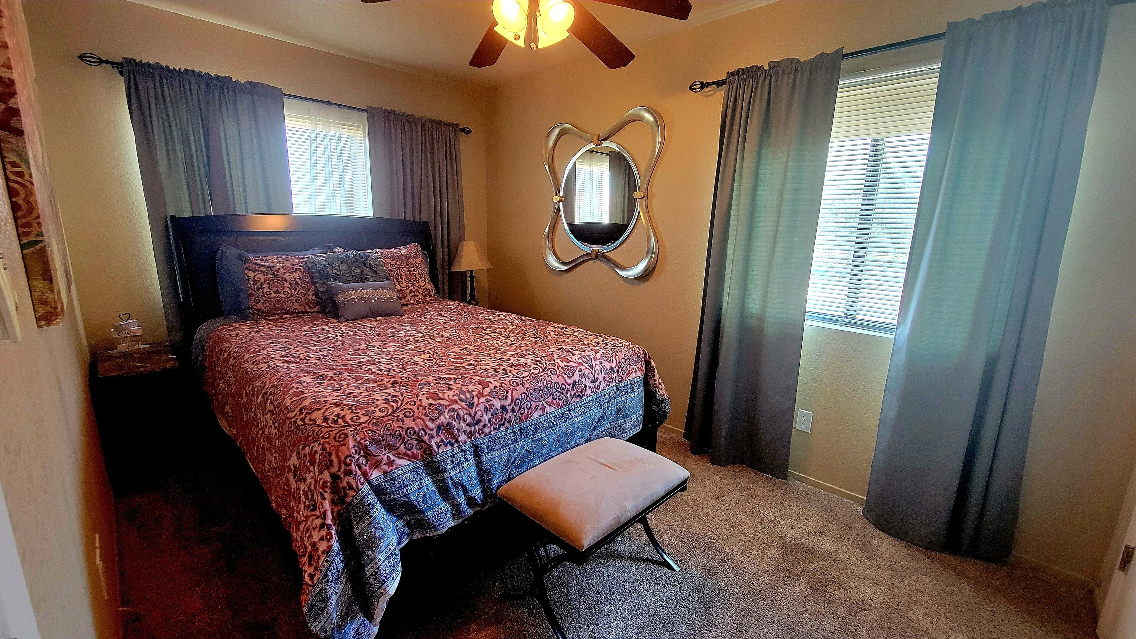 2 habitaciones, tabla de planchar con plancha, wifi y ropa de cama 