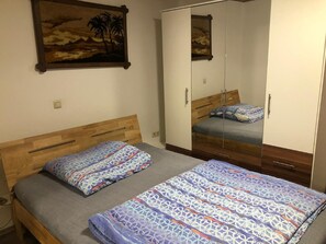 Einzelzimmer (Couple Only)