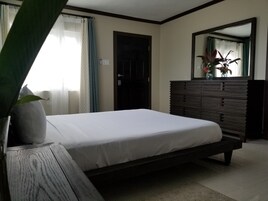 Standard Room | Individually decorated, individually furnished, desk, laptop workspace