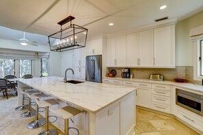 Fridge, microwave, oven, stovetop - Short Stays!  Modern 3BD w/ Private Pool (Johns Island)