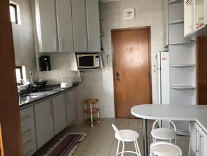 Appartement | Cuisine privée | Vaisselle et ustensiles