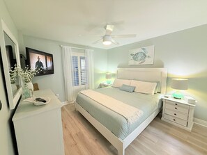 1 bedroom, iron/ironing board, travel cot, free WiFi - Luxury gulf front condo with stunning panoramic views, 3 Pools, 2 Hot tubs  (Destin)