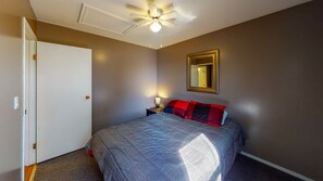 Cabin, 2 Bedrooms, Fireplace, Park View | 2 bedrooms, individually decorated, individually furnished - Valley Cabin Rentals (Fort Qu'Appelle)