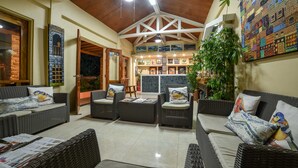 Lobby sitting area - Amboy's Hometel (Basco)