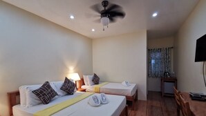Room - Amboy's Hometel (Basco)