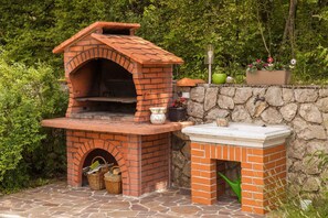 Property grounds - Holiday home mit Pool und Klimaanlage (Grižane)