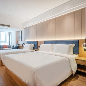 Quarto com design assinado, para não fumantes | Frigobar, cortinas blackout, quartos à prova de som, Wi-Fi de cortesia