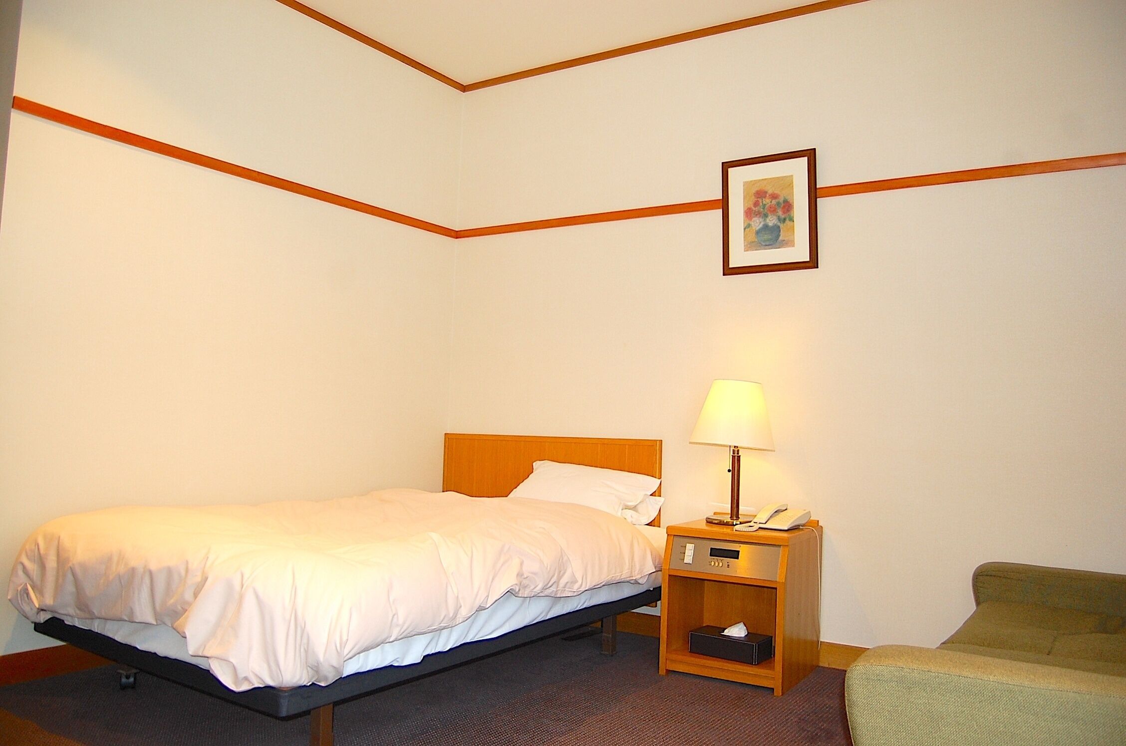 Standard Single Room | Down comforters, WiFi (free)