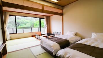 Family Twin Room | Down comforters, WiFi (free)