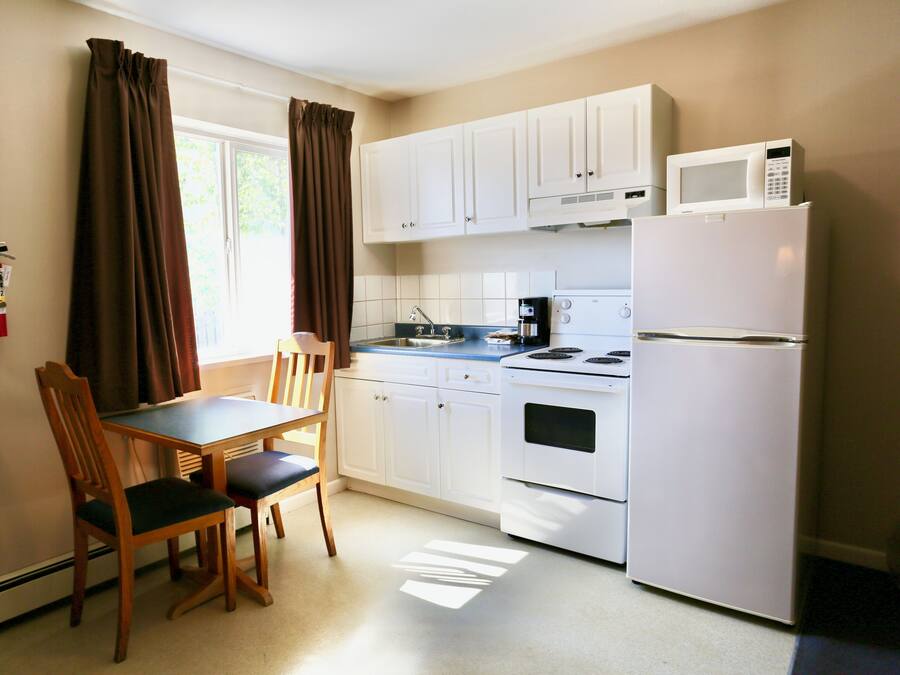 Deluxe Single Room | Private kitchen