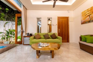 Standard Villa, 1 Bedroom, Private Pool, Pool View | Living area