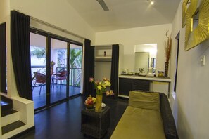 TV - Family Room: 1Double & single - Free breakfast (Sangkat Sala Kamreuk)