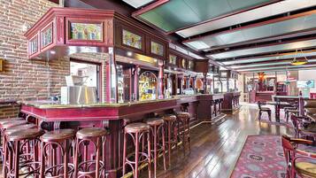 Bar (en la propiedad)