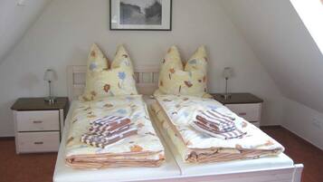 3 Schlafzimmer, Reisekinderbett, WLAN, Bettwäsche