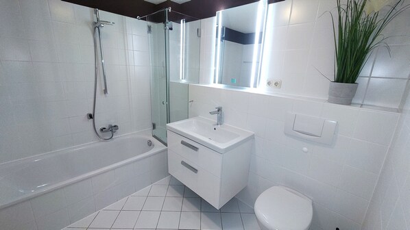 Unclassified image, 1 of 10, button