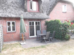 Unclassified image, 5 of 10, button