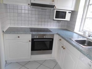 Refrigerador, horno, parrilla de estufa y lavavajillas 