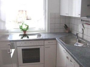 Køleskab, mikrobølgeovn, ovn, opvaskemaskine