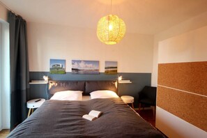 Unclassified image, 4 of 11, button