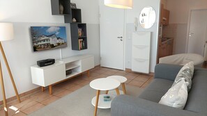 TV - Villa Meernixe - 90417 - Holiday apartment 200RB12, Villa Meernixe (Binz)