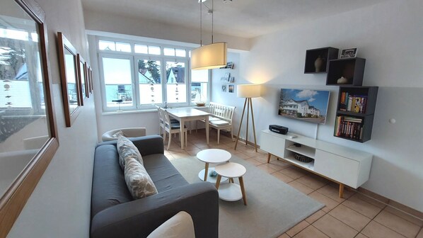 TV - Villa Meernixe - 90417 - Holiday apartment 200RB12, Villa Meernixe (Binz)