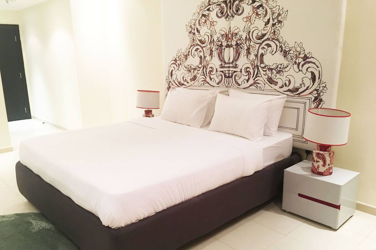 Deluxe Apartment (One-Bedroom Apartment)