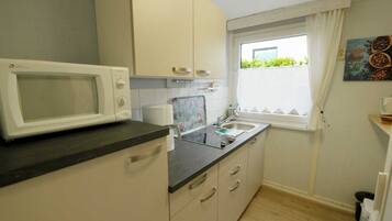 Kühlschrank, Mikrowelle, Geschirrspüler