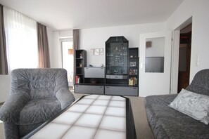 TV - House Anna - 90474, Germany (Binz)