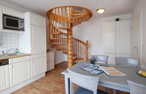 Unclassified image, 3 of 11, button - House Jahreszeiten, Whg. 27 (Binz)