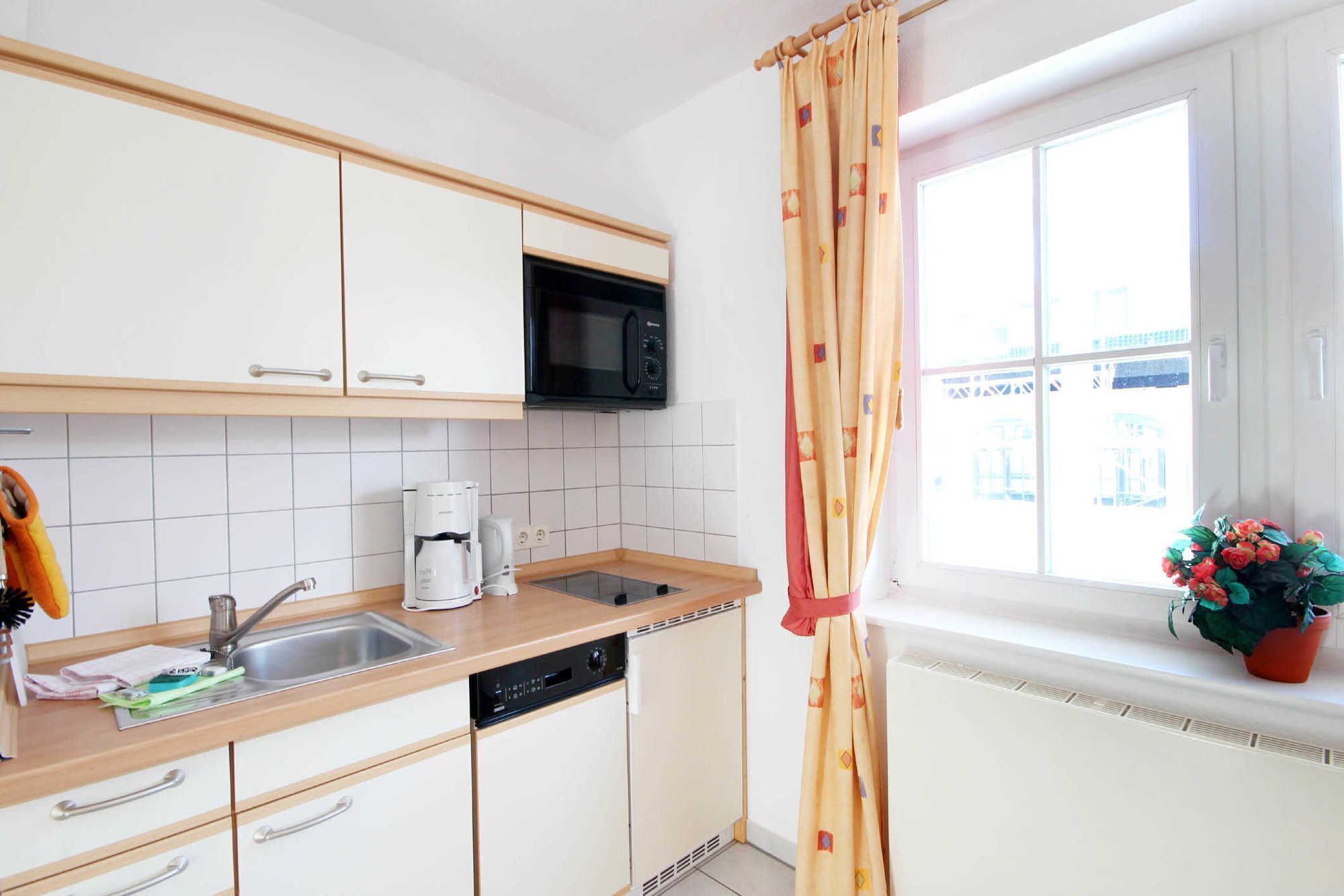 Kühlschrank, Mikrowelle, Geschirrspüler