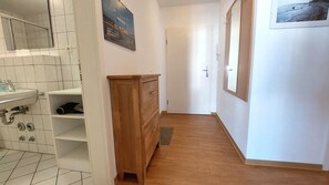 Unclassified image, 3 of 16, button