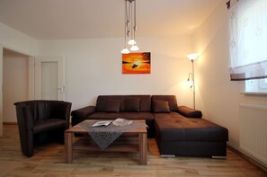 TV - House Meinert - 90650 - Tom (Binz)