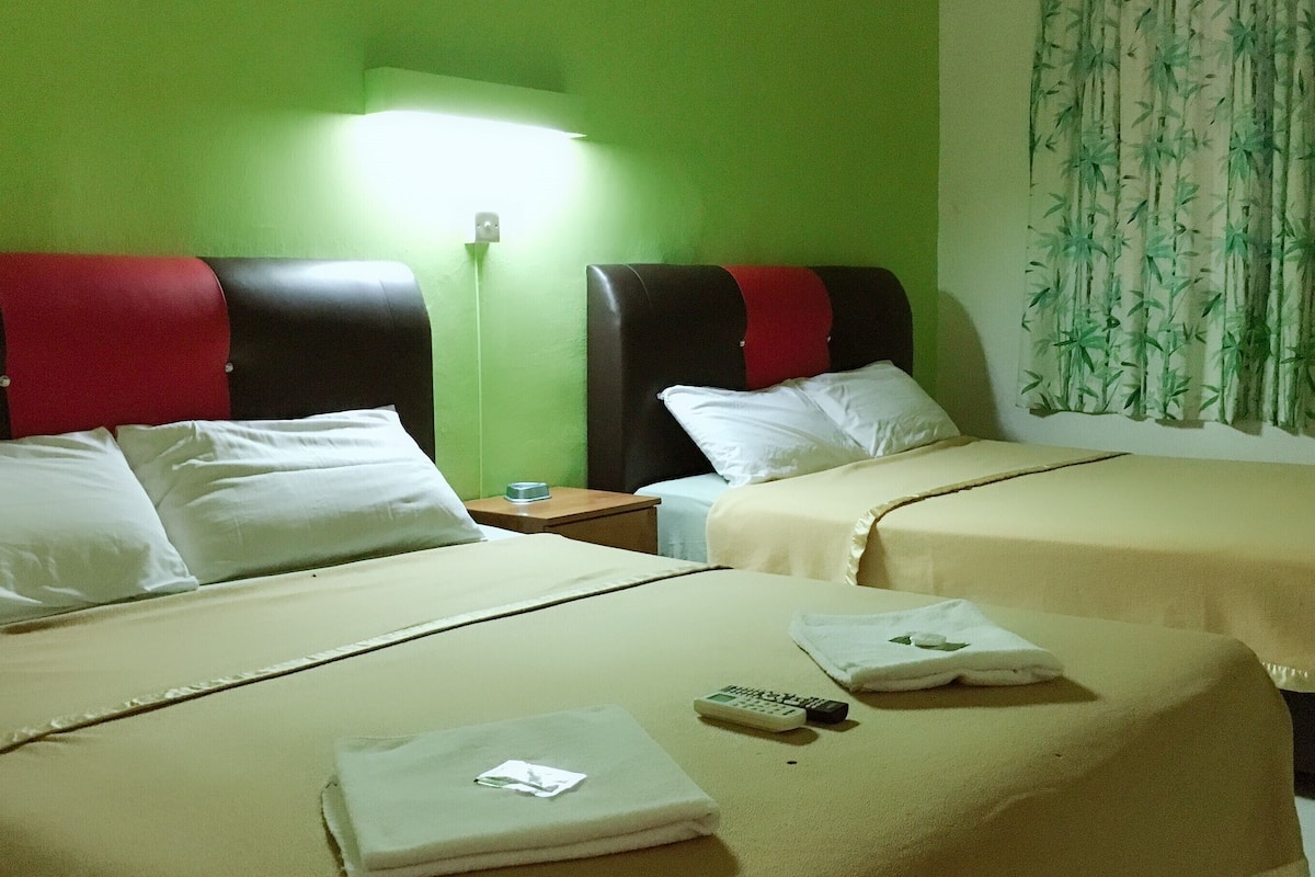 2 bedrooms, individually furnished, desk, blackout curtains