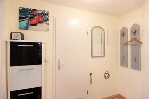 Unclassified image, 4 of 11, button