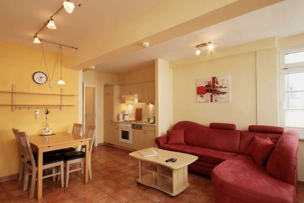 Unclassified image, 1 of 10, button