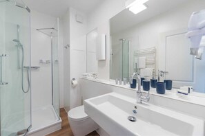 Unclassified image, 2 of 10, button