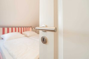 2 bedrooms, in-room safe, WiFi