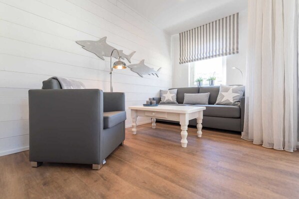 Unclassified image, 1 of 11, button