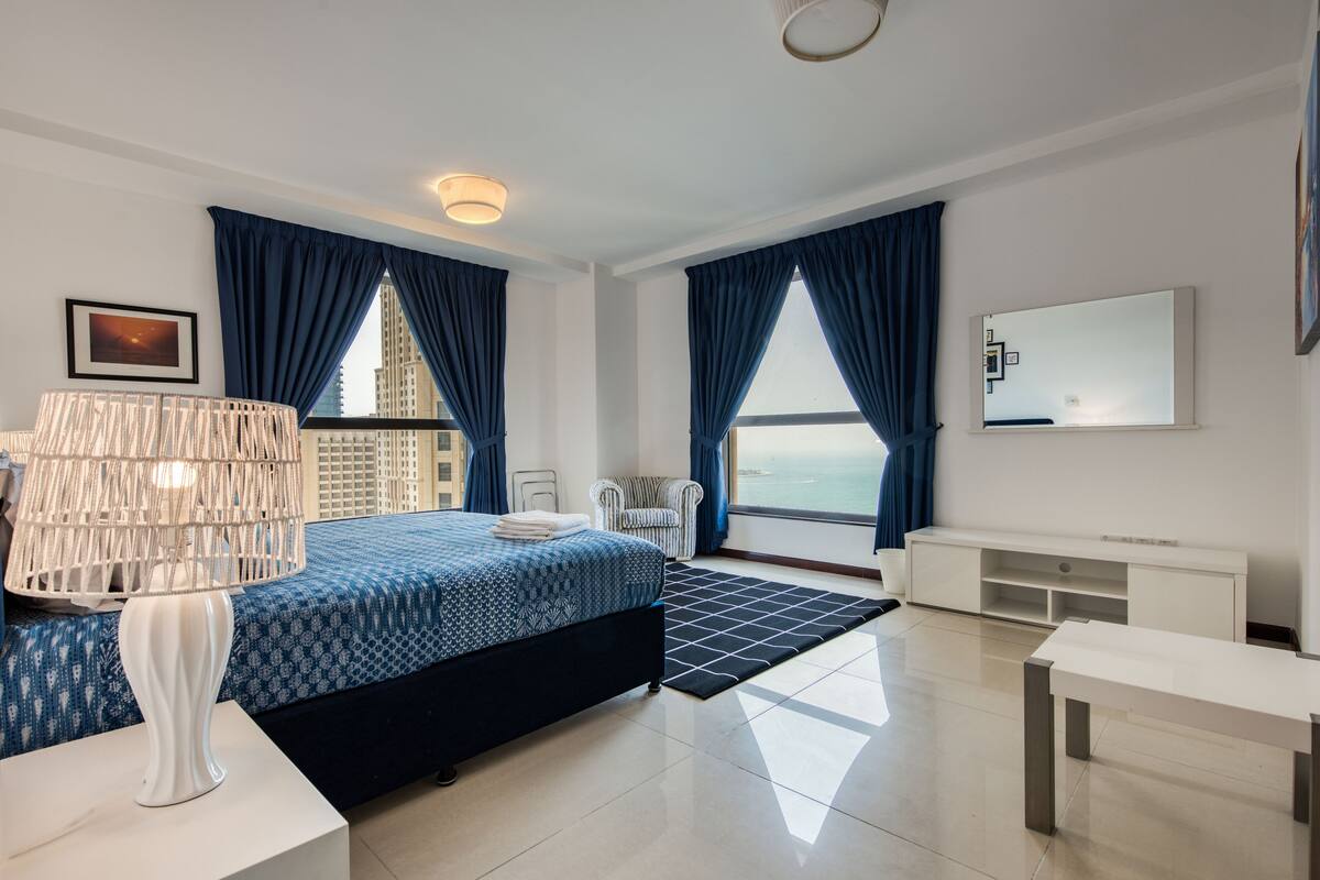 Appartement, 2 chambres | Bureau, accès au Wi-Fi (inclus)