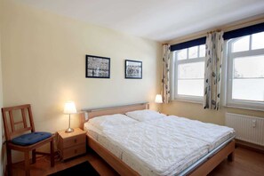 Unclassified image, 3 of 10, button