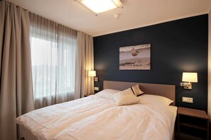 Unclassified image, 2 of 11, button